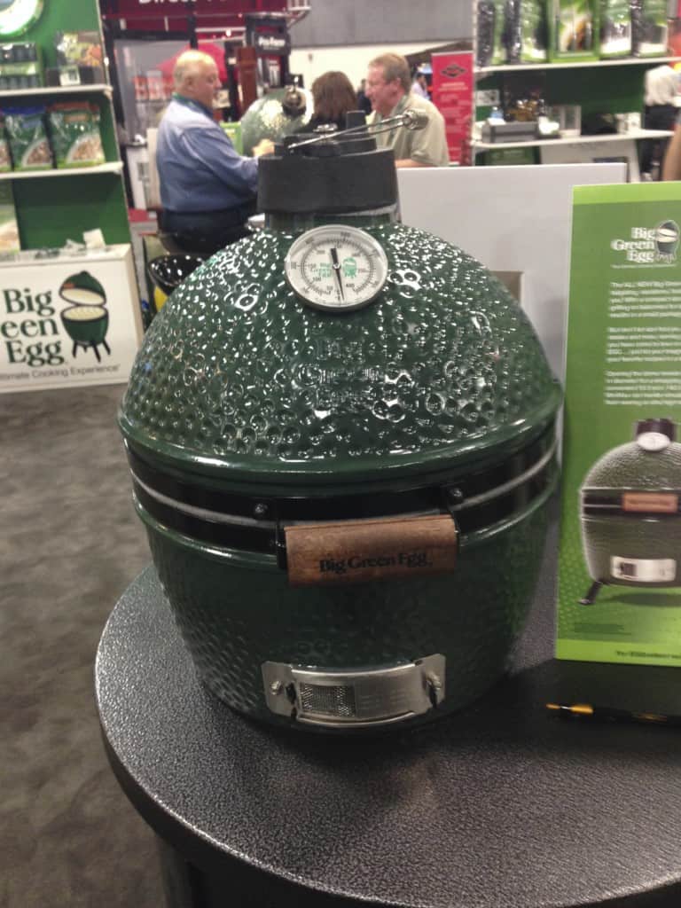 Big Green Egg has announced today the release of the newest offering to it's quiver of cookers.  It is called the Mini-Max and it was unveiled today at the Hearth, Patio, and Barbecue Expo in Salt Lake City, UT.  