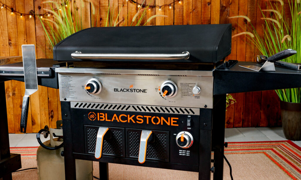 Blackstone 2Burner 28" Griddle Combo with Air Fryer and Hood