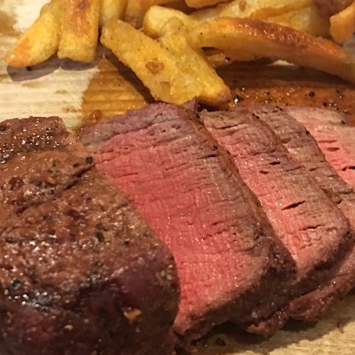 https://grillingmontana.com/wp-content/uploads/2021/05/griddle_steak-500x500.jpg