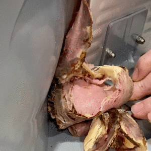 meat slicing on slicer