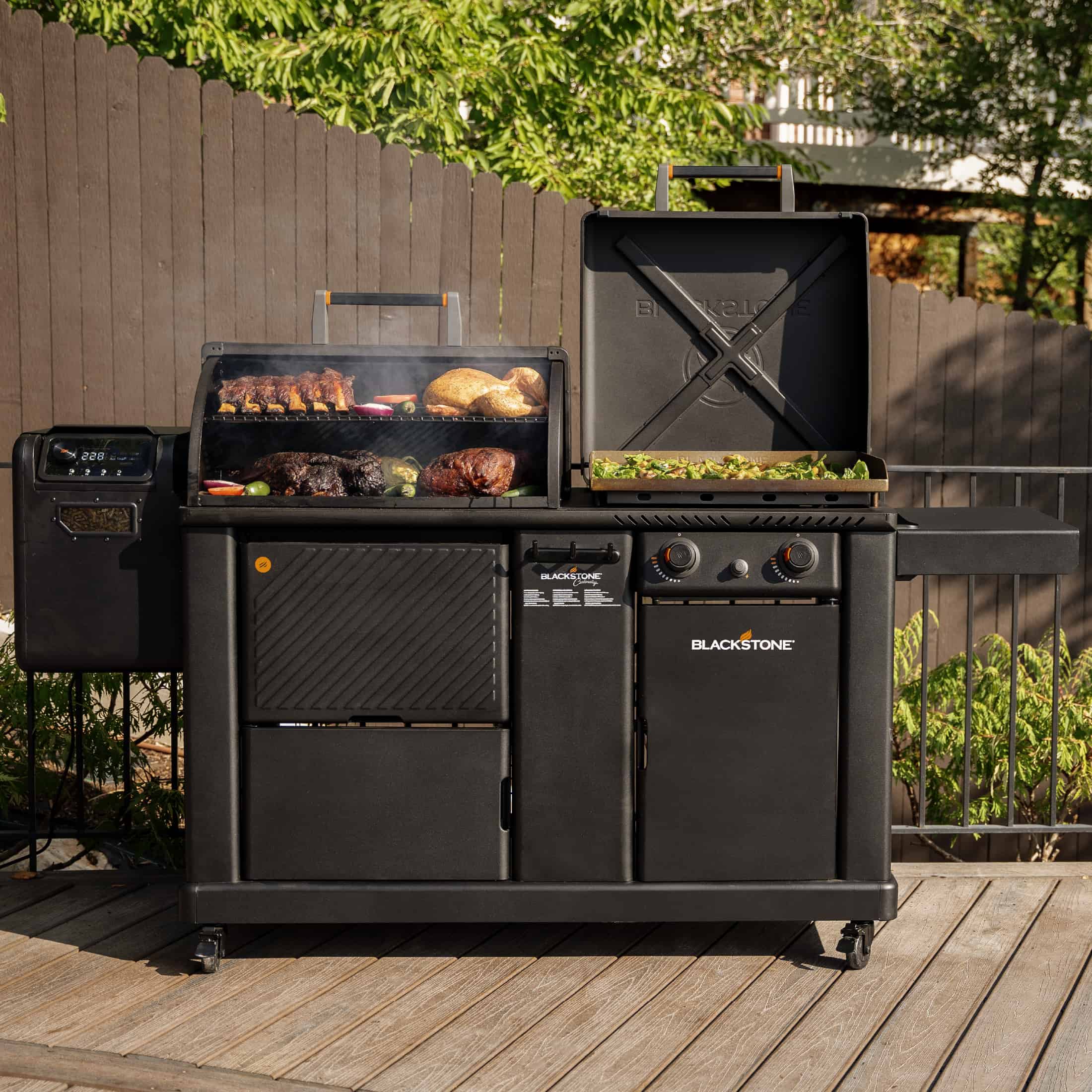 Blackstone pellet grill and smoker with griddle