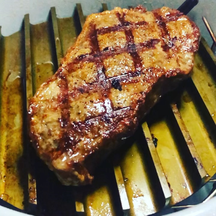 How to cook a steak with GrillGrates in Ninja Foodi